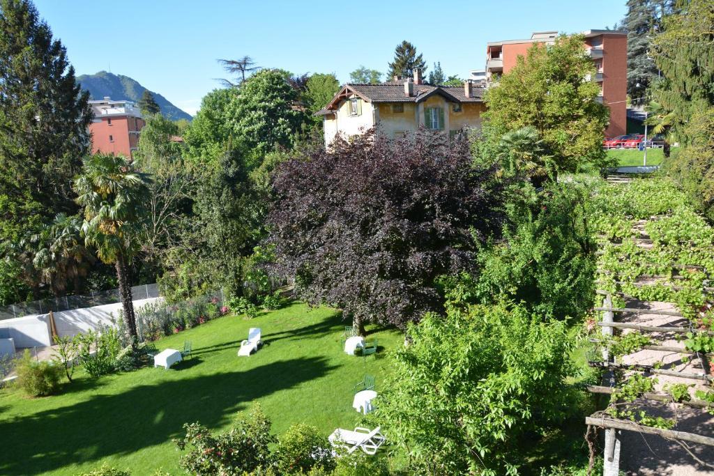 Hotel Villa Selva Лугано Стая снимка