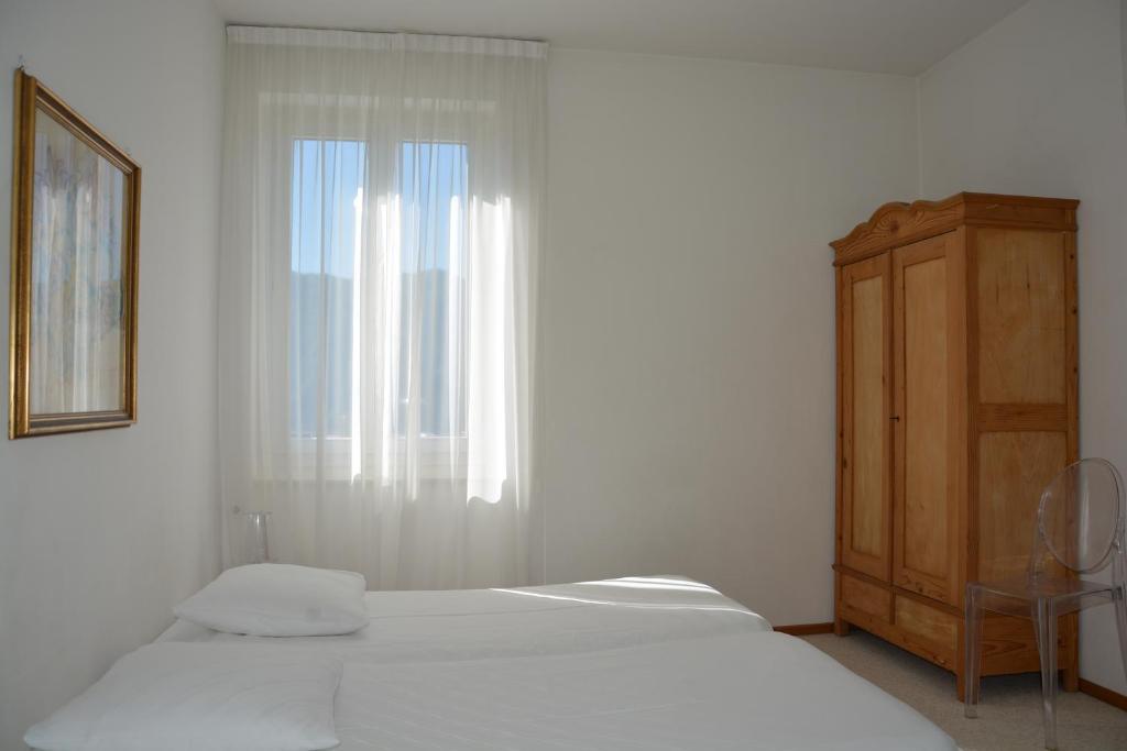 Hotel Villa Selva Лугано Стая снимка